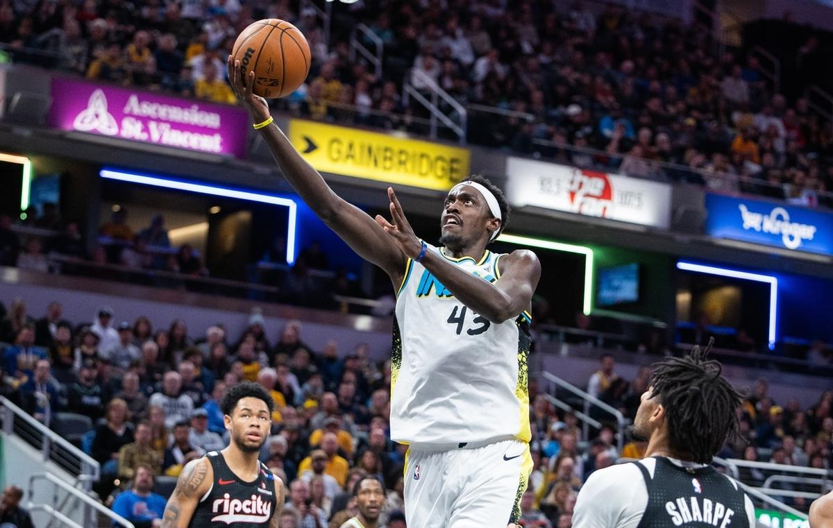 西亚卡姆复出首战，库里状态火爆，官方宣布新规成为焦点！的简单介绍