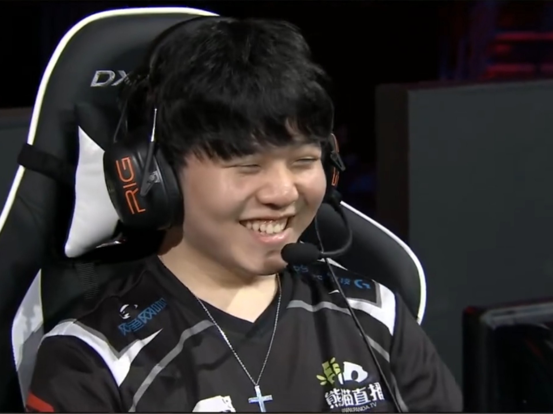 Rookie回归赛场，高光表现首场状态亮眼，法国队观众沸腾！