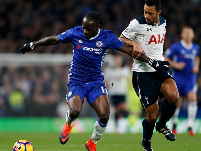  多特蒙德半决赛鏖战热刺，利拉德砍下6记关键球，全场沸腾